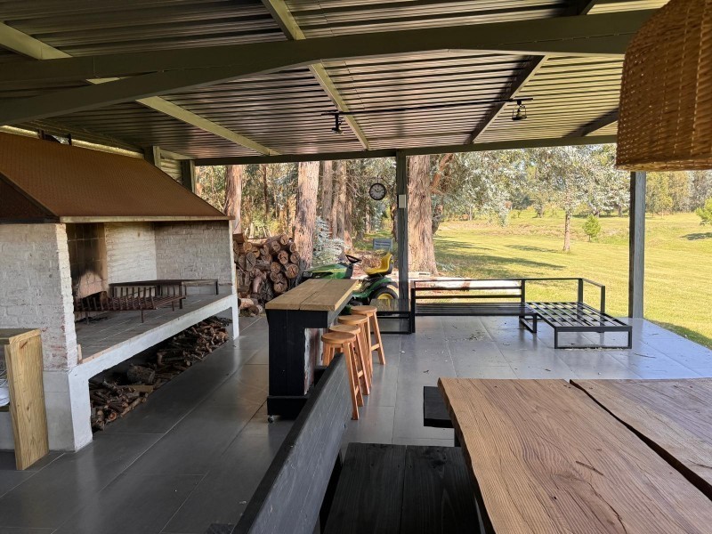 Casa de 5 dormitorios en Chackras del Este